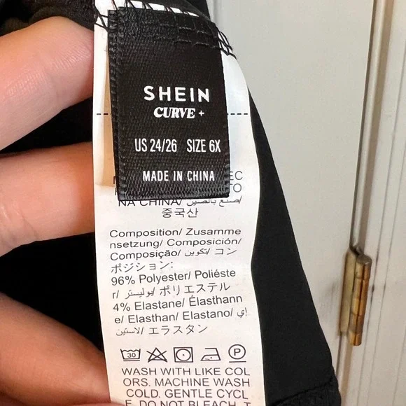 Plus Size Graphic Tshirt Shein 4X - Picture 3 of 3